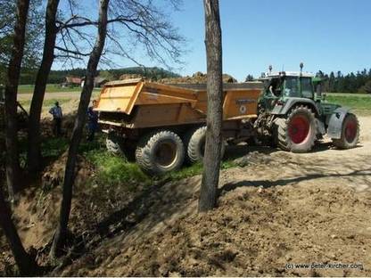 Bild 4:Verleih Muldenkipper geländegängig