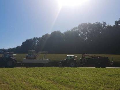 Bild 4:Baggerungen und Baggervermietung