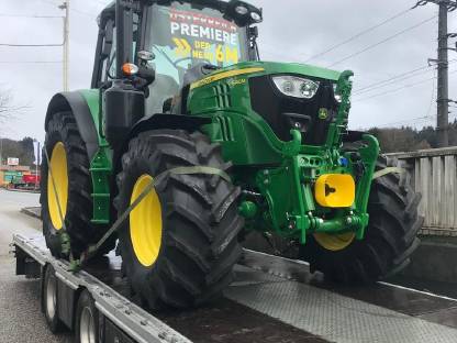 Bild 5:Transporte aller Art