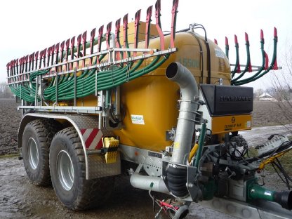 Bild 2:Zunhammer Pumptankwagen 15,5