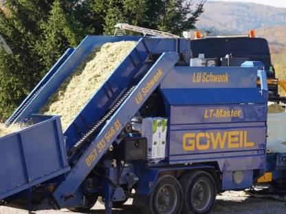 Bild 2:Maisballen Pressen