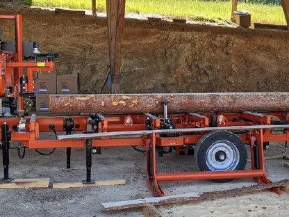 Bild 3:Lohnschnitt mit mobilem Sägewerk, Schnittholz