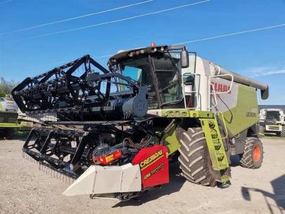 Bild 3:Soja dreschen mit Flexschneidwerk