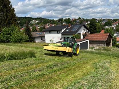 Bild 5:Lohnarbeit / Lohnmähen / Lohnfahren