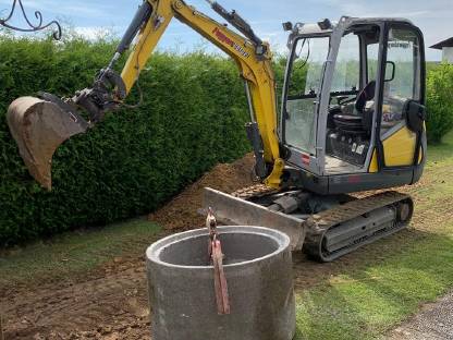 Bild 8:Baggerarbeiten, Erde & Schottertransport, Anlegen von Gärten