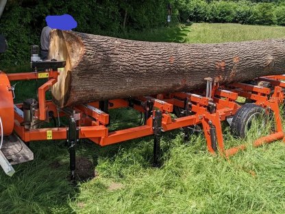 Bild 4:Lohnschnitt mit mobilem Sägewerk, Schnittholz
