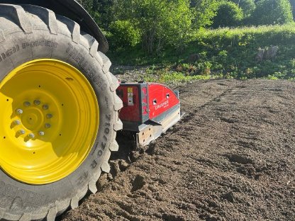 Bild 4:Forst- Alm- Wegsanierung,Rekultivierung,Böschungspflege