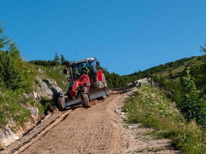 Bild 7:Alm- u. Forstwegsanierung