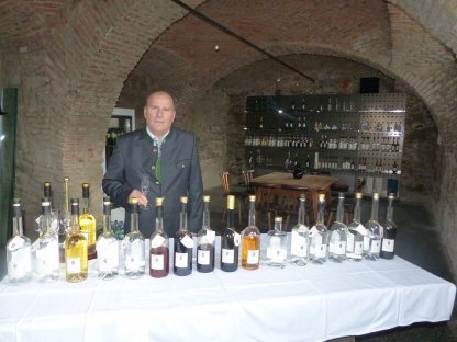 Bild 2:Shop von 10 h bis 17 h von Montag bis Samstag geöffnet