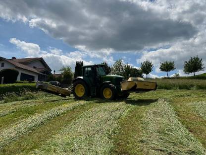 Bild 2:Lohnarbeit / Lohnmähen / Lohnfahren
