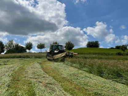 Bild 3:Lohnarbeit / Lohnmähen / Lohnfahren