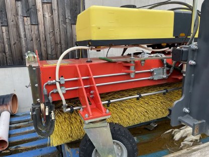 Bild 4:Kehrmaschine Adler