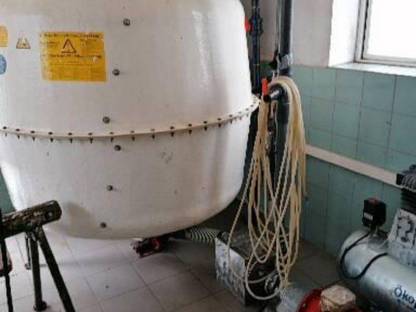 Bild 2:Polyesterbehälter