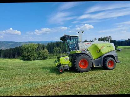 Bild 2:Mais häckseln komplett mit Häckselkette