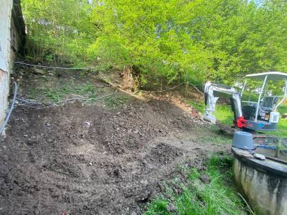 Bild 5:Kleine Baggerarbeiten Erdbewegung