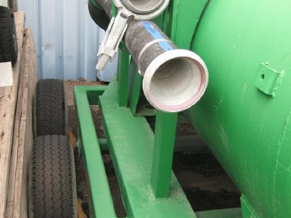 Bild 4:Anhänger mit Wasserfass, Pumpe und Rotek-Motor, Modell ED4-2R-0954E