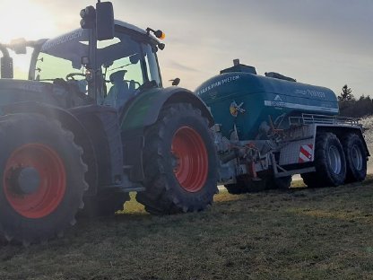 Bild 3:Dünger Ausbringung