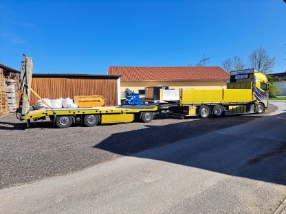 Bild 3:Fliegl Tieflader mit langen Rampen