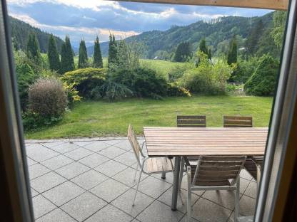 Verpachte Hühnerstallungen, Einfamilienhaus in Einzellage