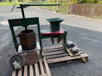 Bild 3:Spindelobstpresse Voran