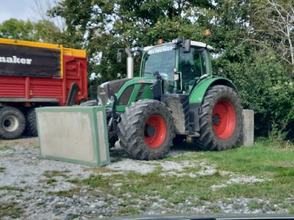 Bild 4:Lohnarbeit in der Maisernte