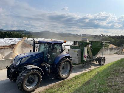 Bild 3:Getreide- und Maismühle