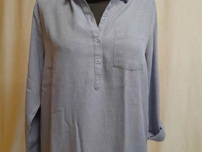 Bild 4:2 Schlupfblusen, Gr. S, runder Halsausschnitt, langarm