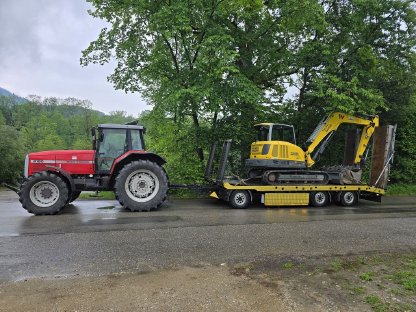 Bild 7:Fliegl Tieflader mit langen Rampen