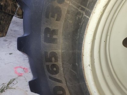 Verkaufe Multibib 650/65 R38