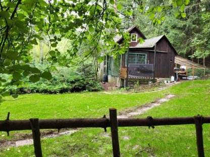 Bild 4:2.500 m² Wald plus Knusperhäuschen
