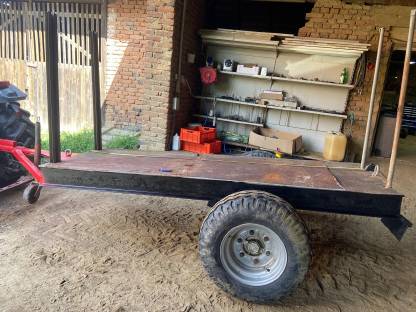 Holzwagen