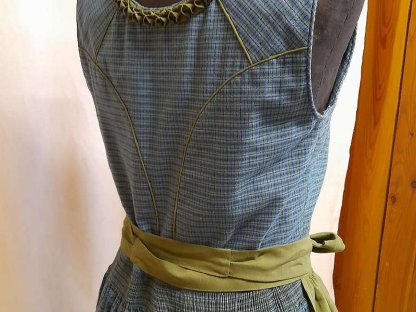 Bild 2:Henndorfer Trachtendirndl mit Schürze - Gr. 38/40