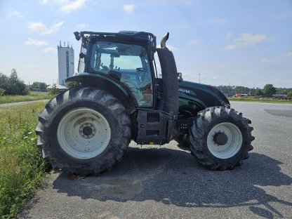 Bild 3:Valtra T 174 e