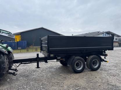 Bild 2:Kögel 3-Seiten-Kipper ZK 18