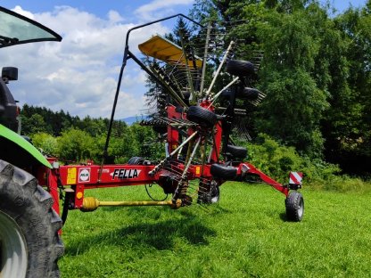 Bild 5:Doppelseitenschwader Fella TS 1452