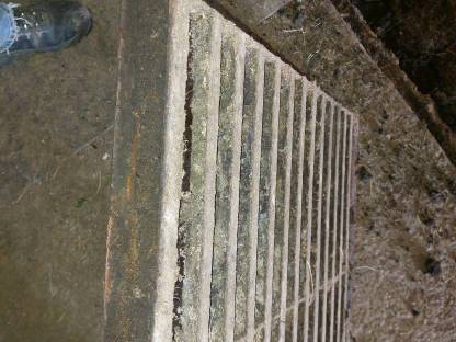 Bild 2:Gitter für Schwemmungskanal