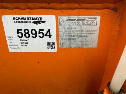 Bild 2:Schneepflug Hydrac Uni-250