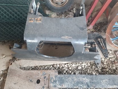 Bild 3:Steyr Profi Anbauplatte Kommunalplatte