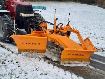Bild 3:Kahlbacher Schneepflug/Spitzpflug