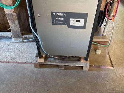 Bild 2:Tricom XL Ladegerät für Gabelstapler (defekt)