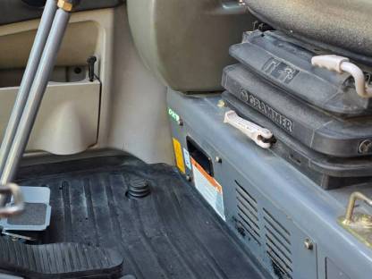 Bild 7:Takeuchi TB260 mit Rototilt