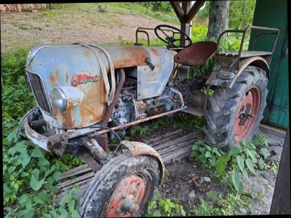 Bild 2:Oldtimer Traktoren