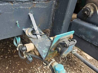 Bild 7:Tieflader-Anhänger Blumenröhr