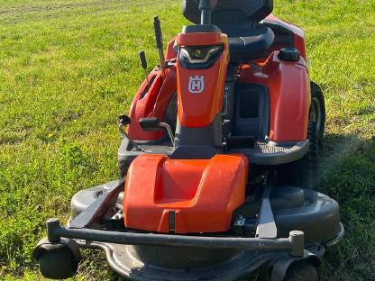 Bild 3:Husqvarna Rider R320 XAWD