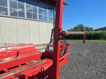 Bild 7:Ballensammelwagen Ballenselbstlader Bala RV5D