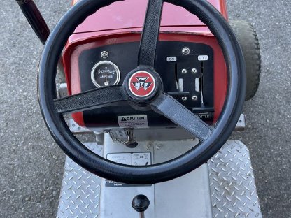 Bild 3:Massey Ferguson 7 Sammlerstück