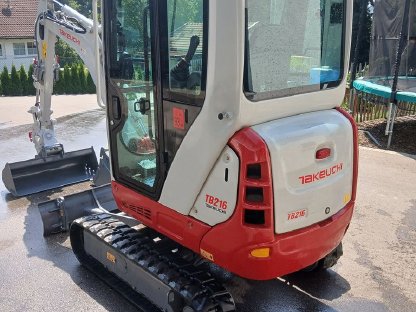 Bild 2:Minibagger Takeuchi TB216 V4 mit Powertilt