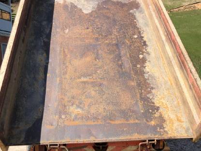 Bild 6:Einachsdreiseitenkipper Maraton