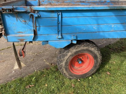 Bild 2:Miststreuer Mengele Doppeltrumpf ES20, Abschiebewagen