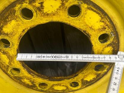 Bild 3:John Deere Kompletträder